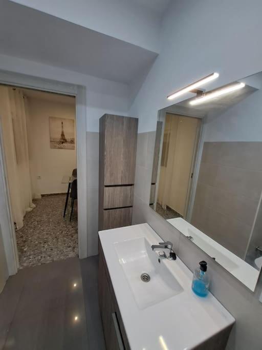 Altamira White & Bright Apartment Almeria Bagian luar foto