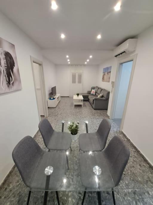 Altamira White & Bright Apartment Almeria Bagian luar foto